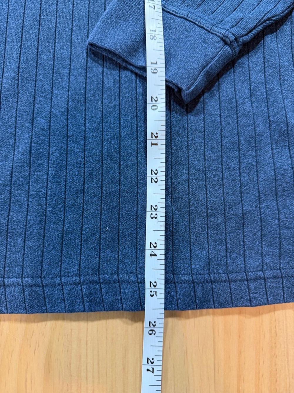 Van Heusen Men's V-Neck Sweater in Navy with Light Stripe B4 - Picture 4 of 7